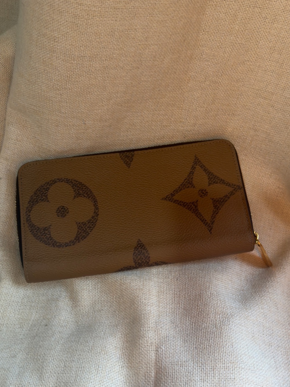 LV Wallet - Picture 3 of 10